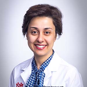 Maryam Hosseini, dottoressa